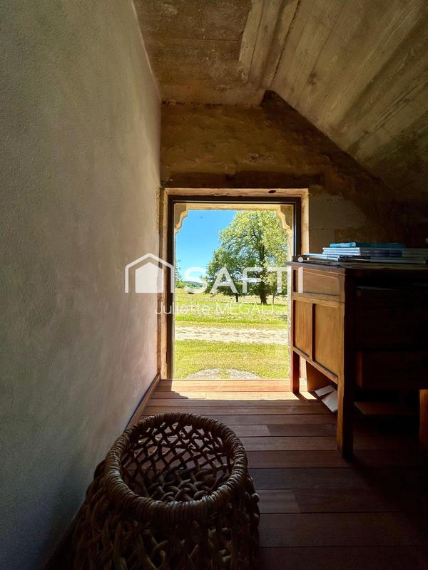 Maison - 450 m² - 6 pièces