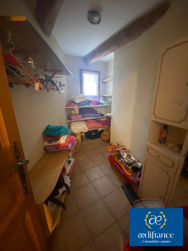 Maison traditionnelle - 231 m² - 9 pièces