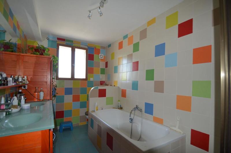 Maison - 220 m² - 8 pièces