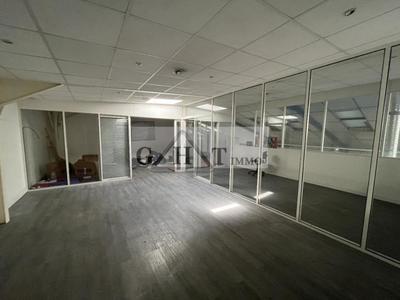 Entrepôt - 671 m²