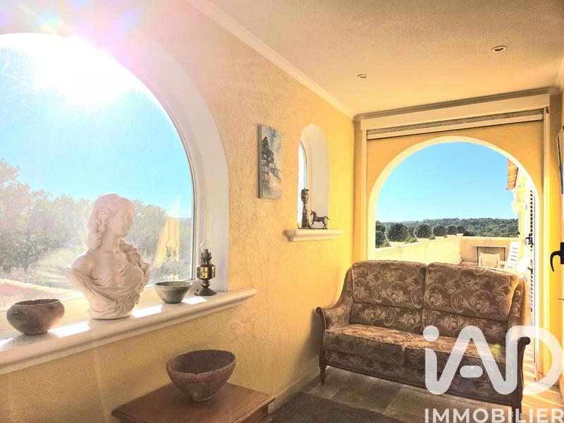 Maison - 300 m² - 7 pièces