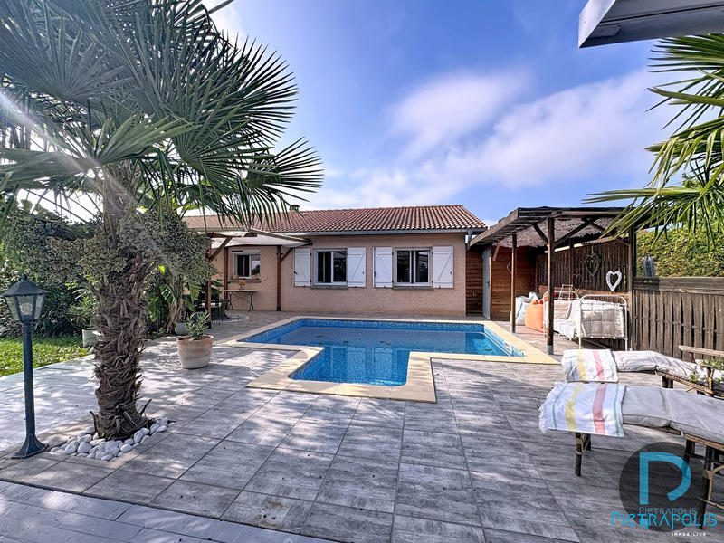 Maison - 110 m² - 5 pièces