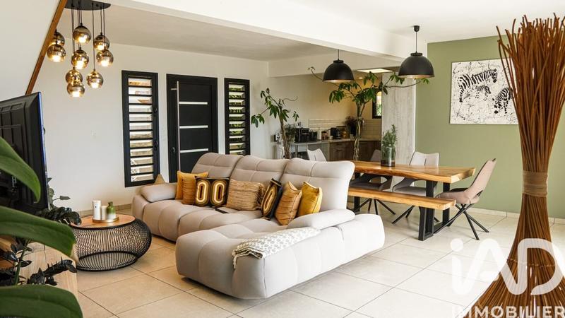 Maison - 153 m² - 5 pièces