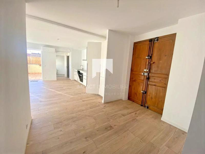 Appartement - 90 m² - 4 pièces