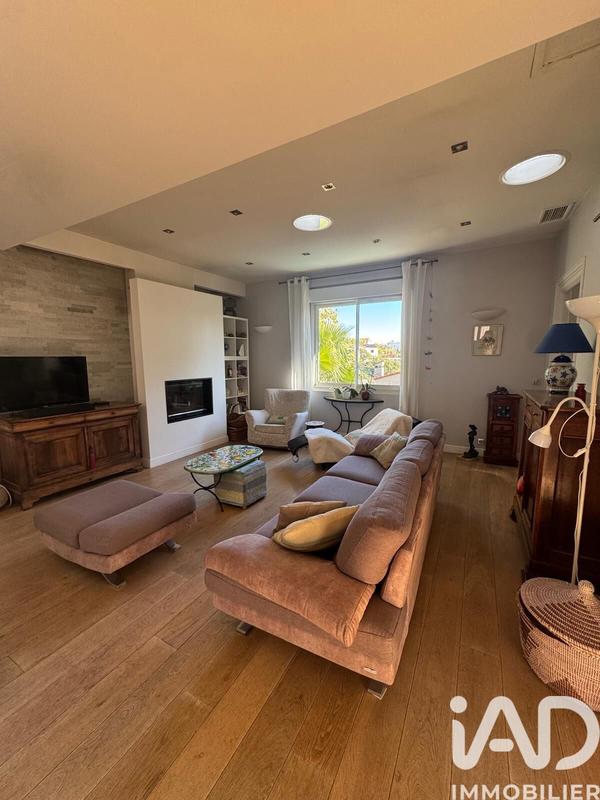 Maison - 160 m² - 8 pièces