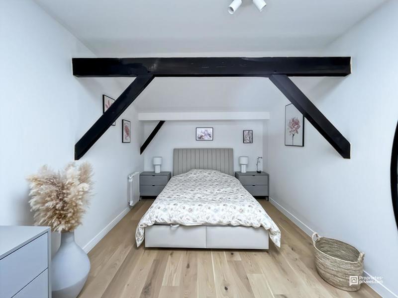 Appartement - 100 m² - 4 pièces