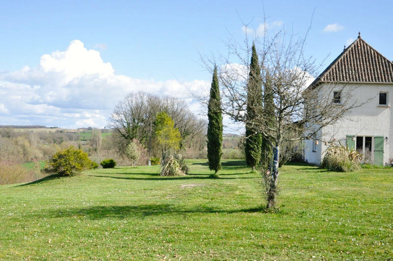 Maison - 216 m² - 7 pièces