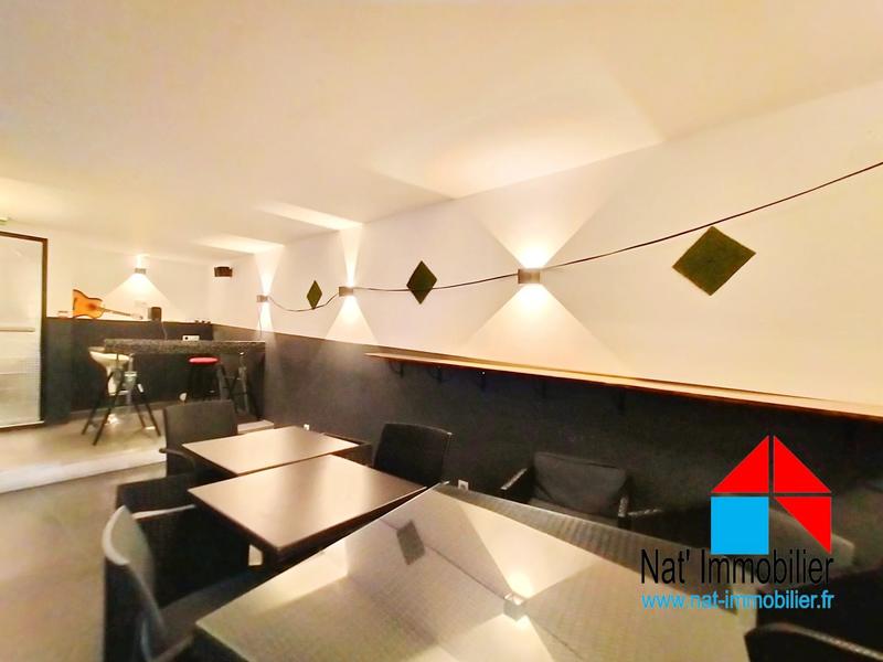 Magasins - 225 m² - 4 pièces