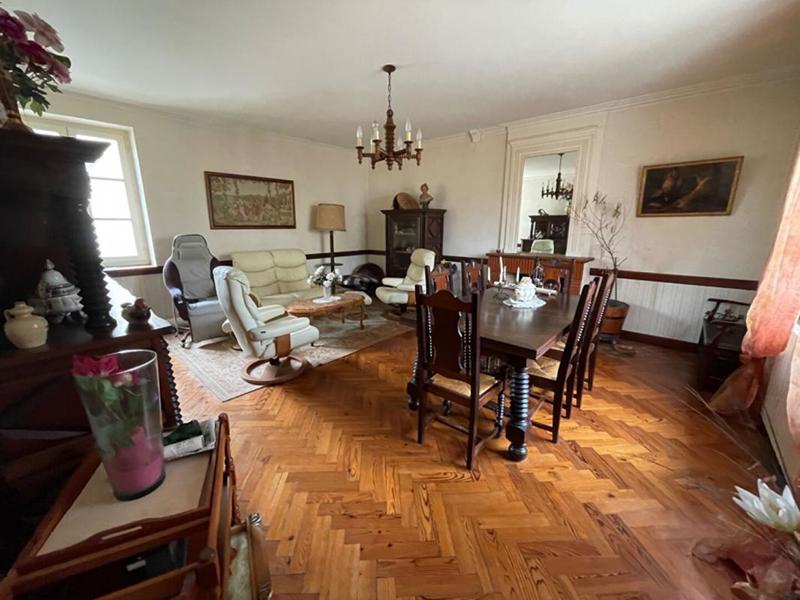 Maison - 169 m² - 5 pièces