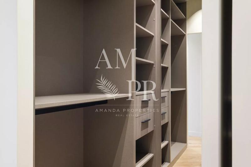 Appartement - 100 m² - 4 pièces