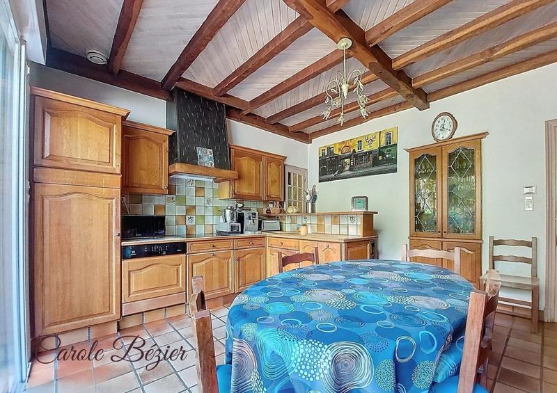 Maison - 255 m² - 8 pièces