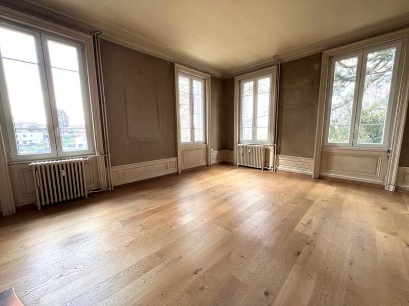 Appartement - 90 m² - 4 pièces