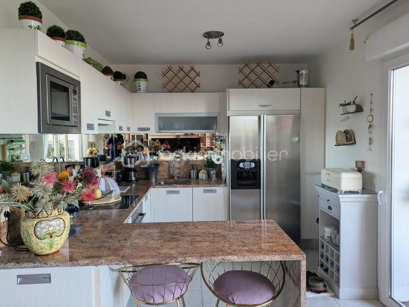 Appartement - 77 m² - 3 pièces