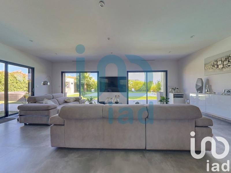 Maison de maîtres - 211 m² - 9 pièces