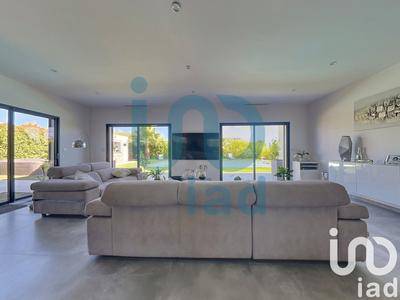 Maison de maîtres - 211 m² - 9 pièces