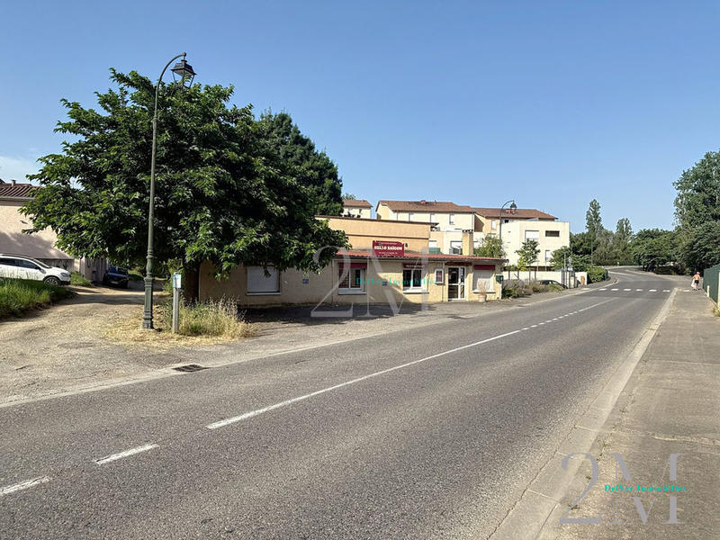Local commercial - 215 m² - 4 pièces