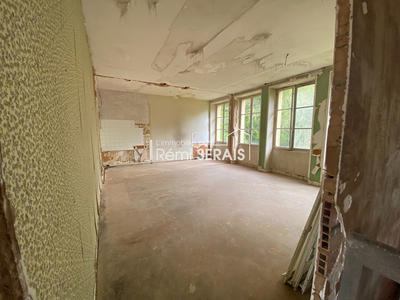 Maison - 480 m² - 25 pièces