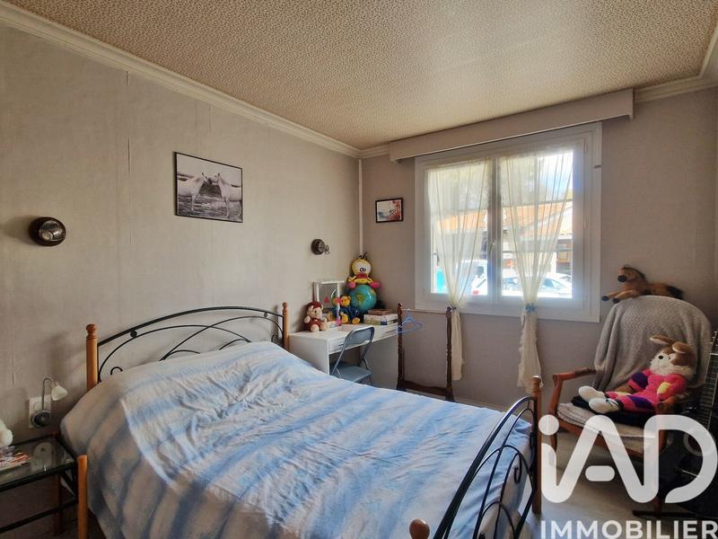 Maison - 239 m² - 9 pièces