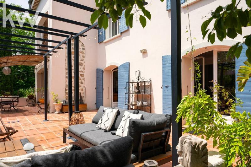 Maison - 185 m² - 7 pièces