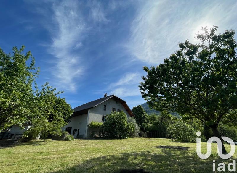 Maison - 187 m² - 7 pièces