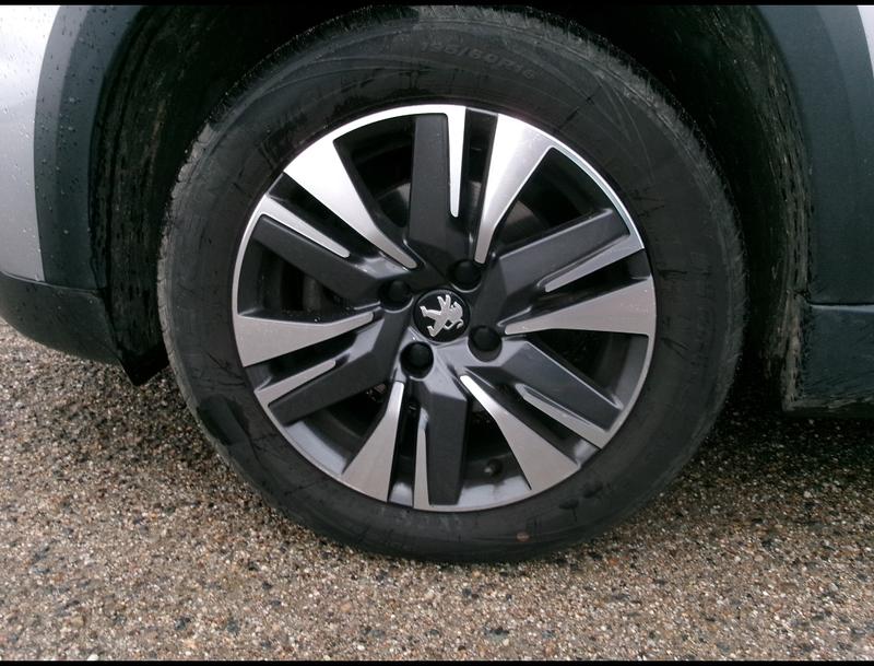 Peugeot 2008 Ptech 110 Allure Eat6