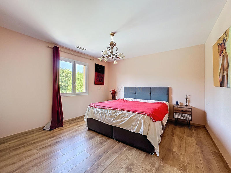 Villa - 217 m² - 6 pièces