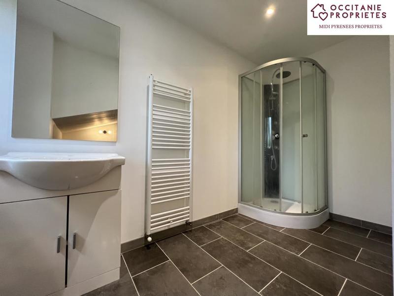 Propriété - 230 m² - 7 pièces