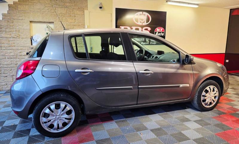 Renault Clio III 1.2 l Gps Regul Clim Distri Neuve