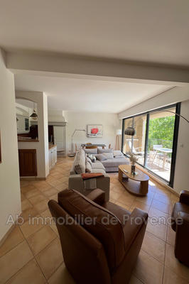 Appartement - 67 m² - 2 pièces