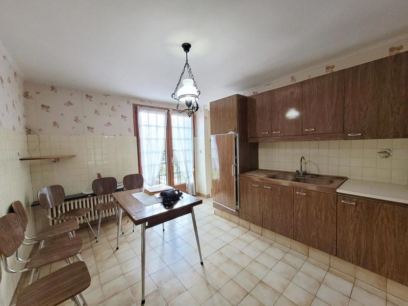 Maison - 140 m² - 5 pièces