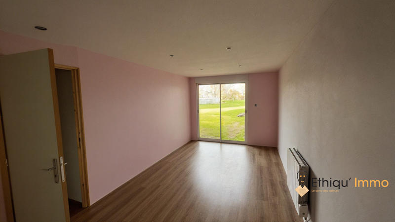 Maison - 246 m² - 8 pièces