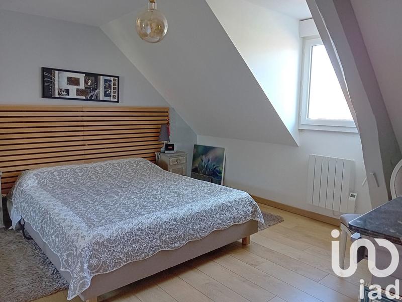 Maison - 205 m² - 9 pièces