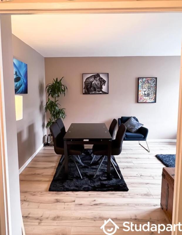 Chambre - 9 m² - 1 pièce