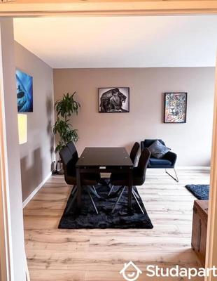 Chambre - 9 m² - 1 pièce