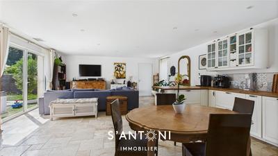 Maison - 135 m² - 5 pièces