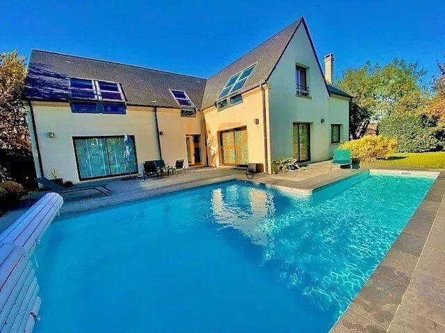 Villa - 279 m² - 7 pièces