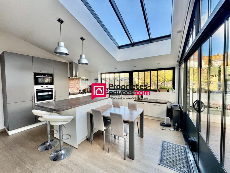 Maison - 124 m² - 6 pièces