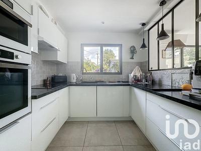 Maison - 122 m² - 6 pièces