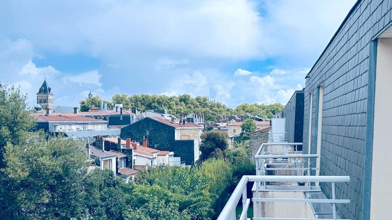 Appartement - 110 m² - 4 pièces