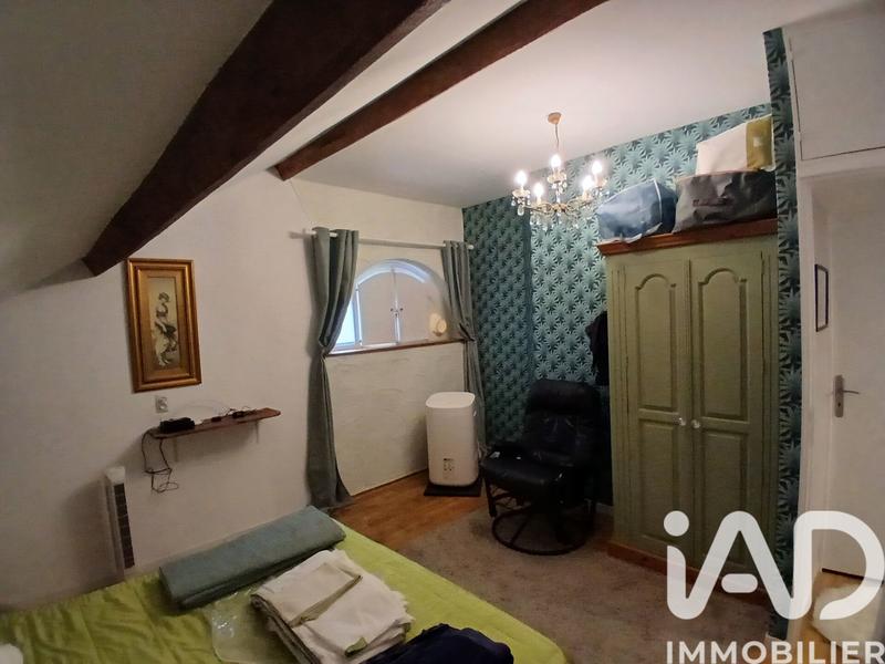 Maison - 168 m² - 9 pièces