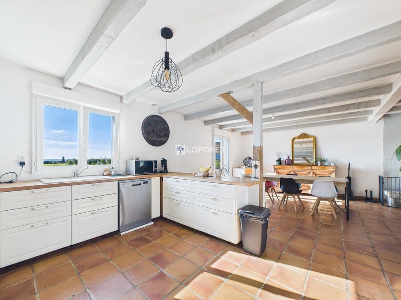 Maison - 142 m² - 6 pièces