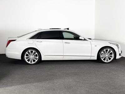 Cadillac Ct6 Luxury 3.0 V6 417ch Awd 4 Roues Motrices At8 Ja20p Bose T.O Sieges Chauf Ventiles Hud