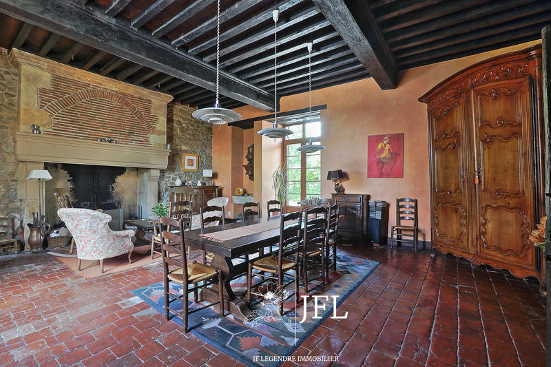 Maison en pierre - 267 m² - 5 pièces