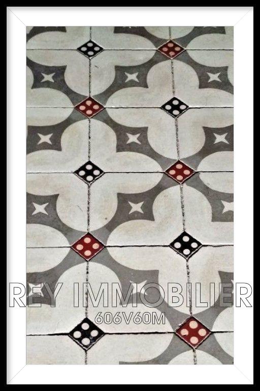 Demeure - 300 m² - 9 pièces