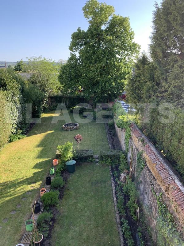 Maison bourgeoise - 233 m² - 7 pièces