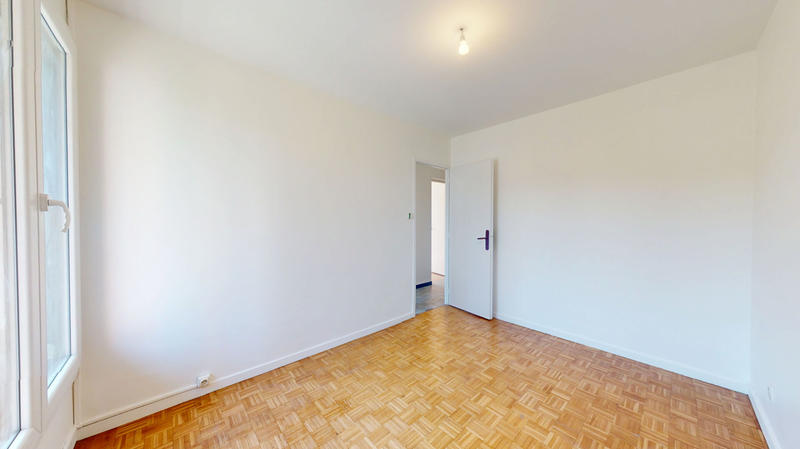 Appartement - 100 m² - 5 pièces