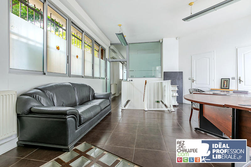 Local commercial - 76 m² - 4 pièces