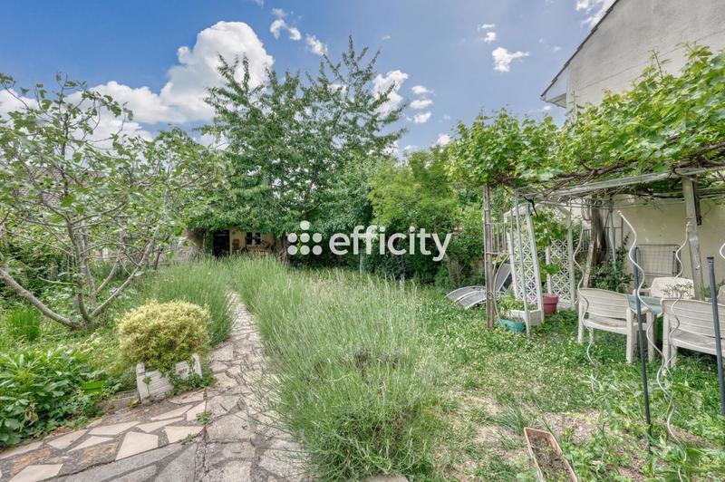 Maison - 153 m² - 8 pièces