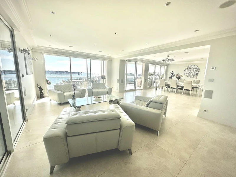 Appartement - 161 m² - 4 pièces