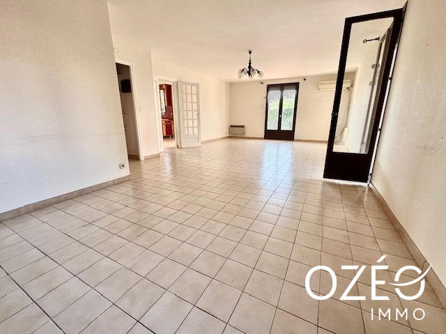 Maison traditionnelle - 110 m² - 4 pièces